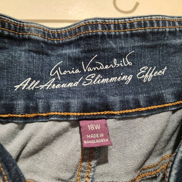 Gloria Vanderbilt Amanda Pull On Capris Womens Size 18 Dark Wash - Picture 6 of 12